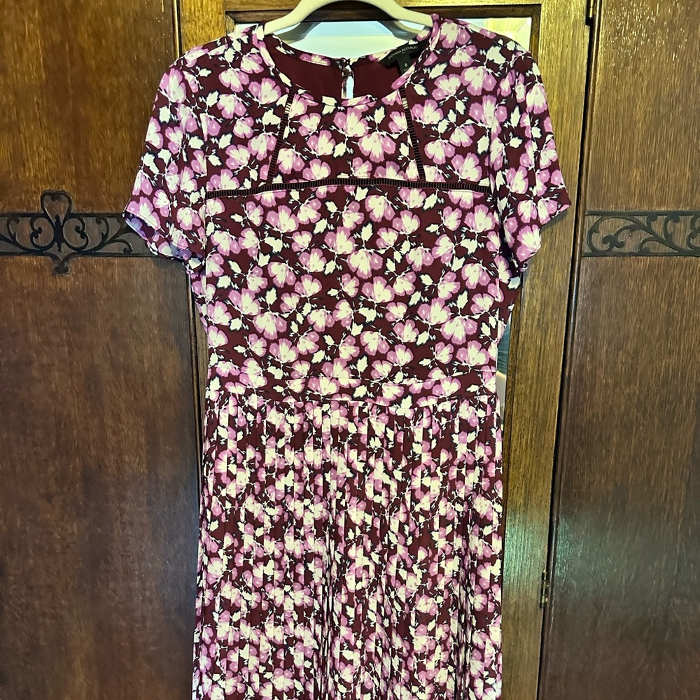 Adorable pleated Banana Republic Dress 8